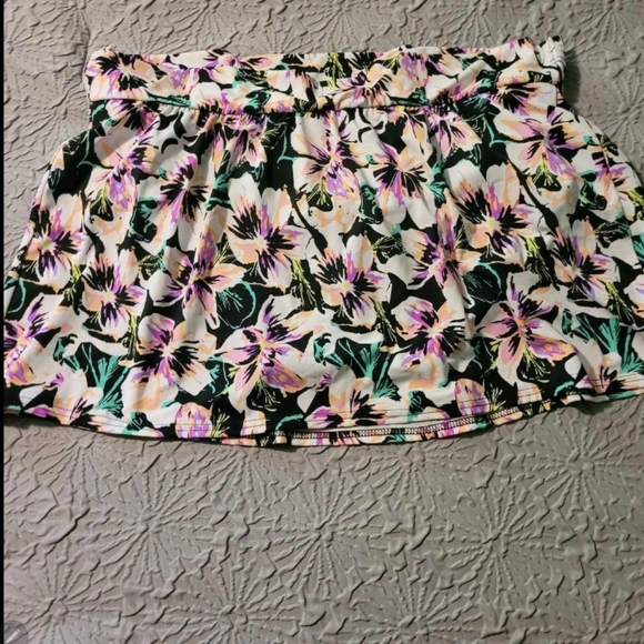 SKIRTED BATHING SUIT BOTTOMS ONLY - Picture 1 of 3